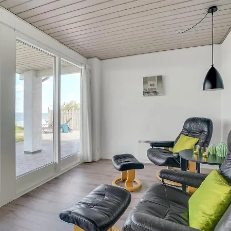 펜션 Holiday Amira - 5m From The Sea In Funen 미델파르트